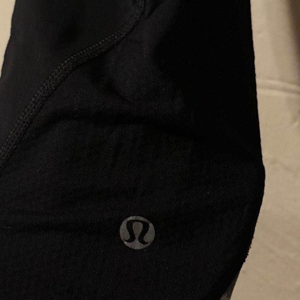Lululemon size 6 inspire crop black green leggings beyond gym basic workout - Picture 3 of 4